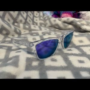 Brand new Oakley women’s sunglasses